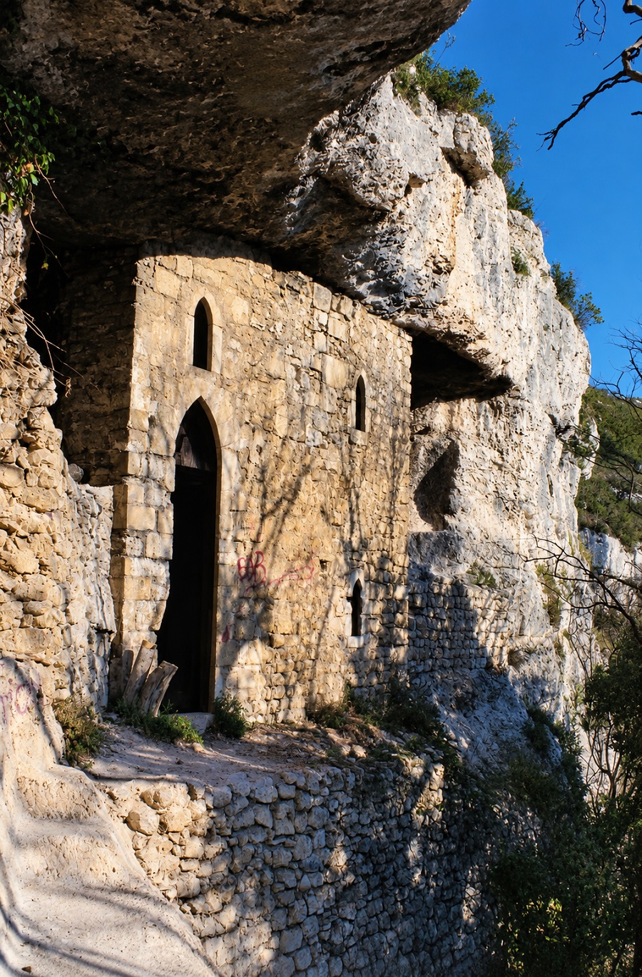 L'Hermitage - La chapelle troglodyte — recto