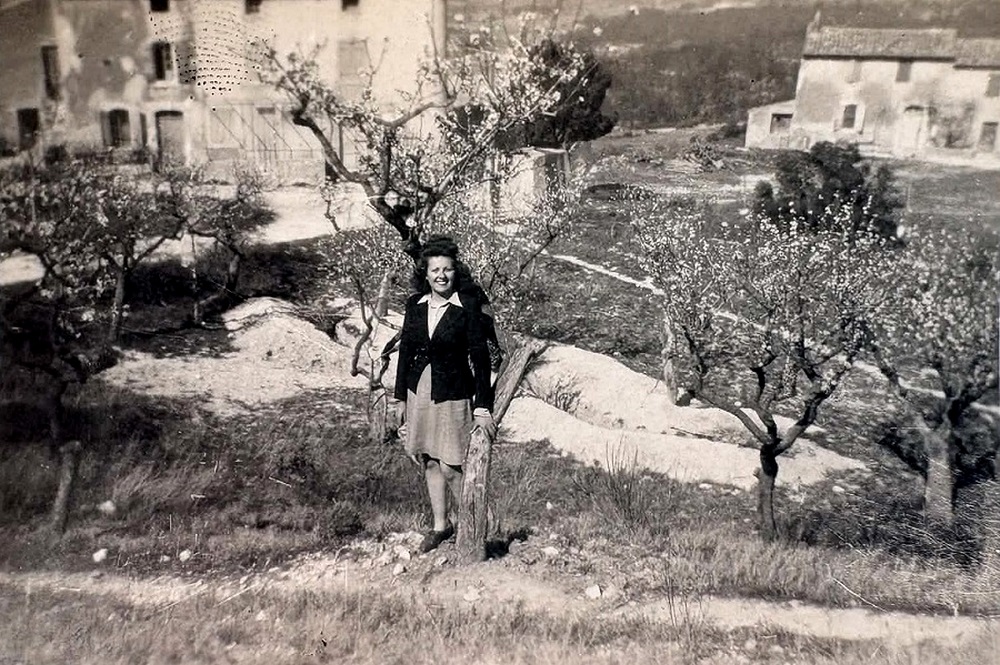 Yvette Leydier aux Bonfils — recto